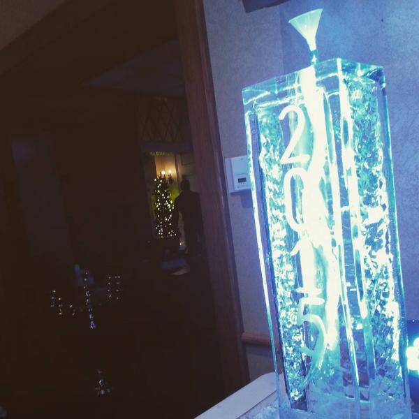 This ice luge has 2015 carved in it to make a beautiful statement.